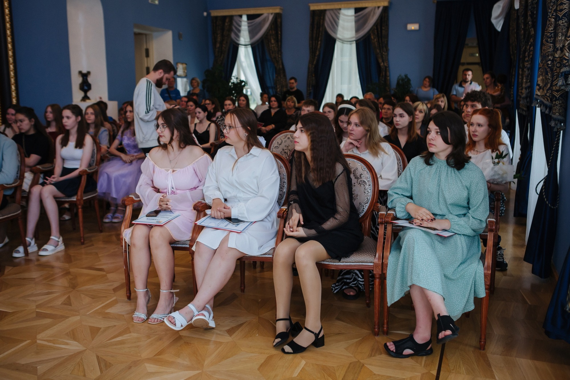 Детская художественная школа проводила выпускников | 18.06.2024 | Выкса -  БезФормата